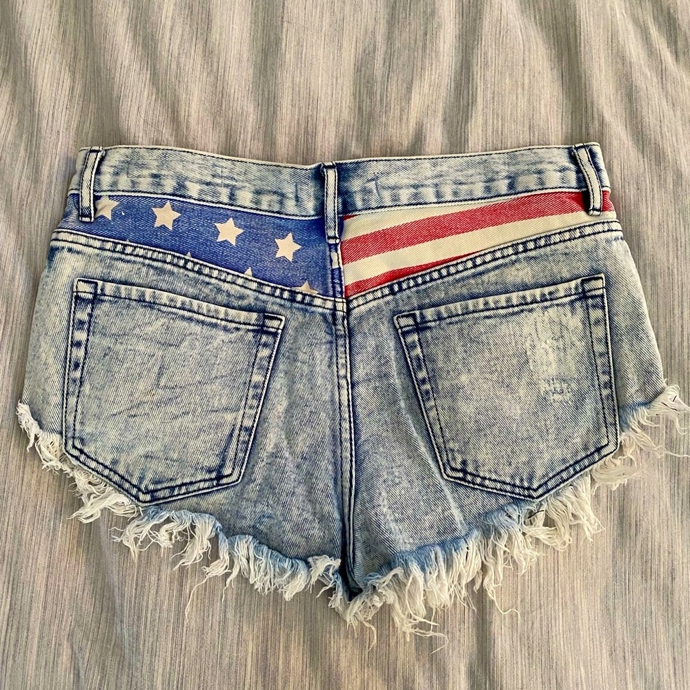 Bullhead Distressed Acid Wash Shorts size 5